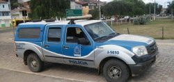 aratu-online-bahia-CARONA-OFICIAL-Presos-fogem-de-delegacia-em-viatura-da-Polícia-Civil-na-Bahia-840x400-500x238