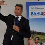 jeronimo-rodrigues-gesticula-evento-alagoinhas-foto-eloi-correa-govba